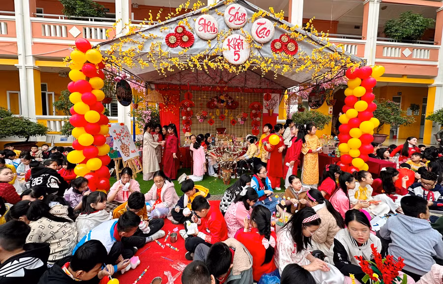 Gian trưng bày của khối lớp 5 tham gia Ngày hội STEM. (Ảnh: TH)