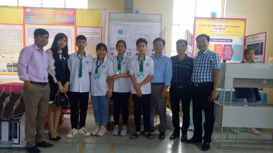 Trường THCS Trung Nguyên đạt nhiều giải cao tại các cuộc thi nghiên cứu KHKT và thi HSG