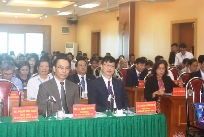 Thứ trưởng Hoàng Minh Sơn tham dự hội thảo