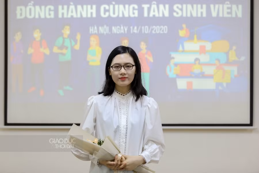 Chị Vũ Thị Hồng Nhung -Thủ khoa tốt nghiệp xuất sắc ĐH Xây dựng, niên khóa 2015-2020