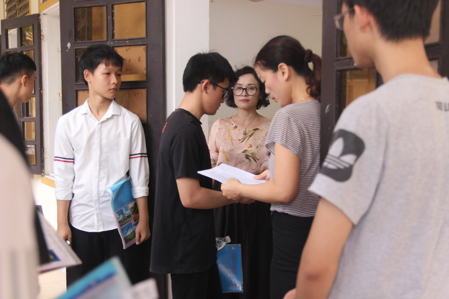 Thí sinh được mang Atlat Địa lý vào phòng thi.