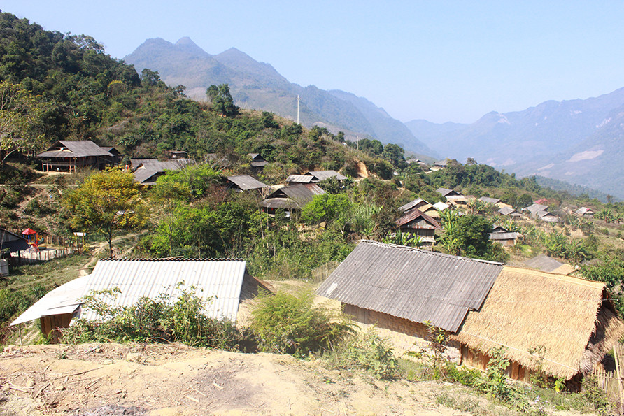 Nhiều bà con dân tộc thiểu số các xã biên giới tại Nghệ An di cư tự do sang Lào