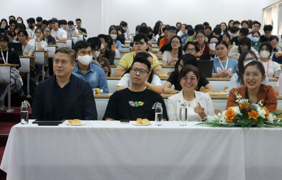 Chương trình thu hút đông đảo sinh viên tham gia. Ảnh: NTCC Chương trình thu hút đông đảo sinh viên tham gia. Ảnh: NTCC