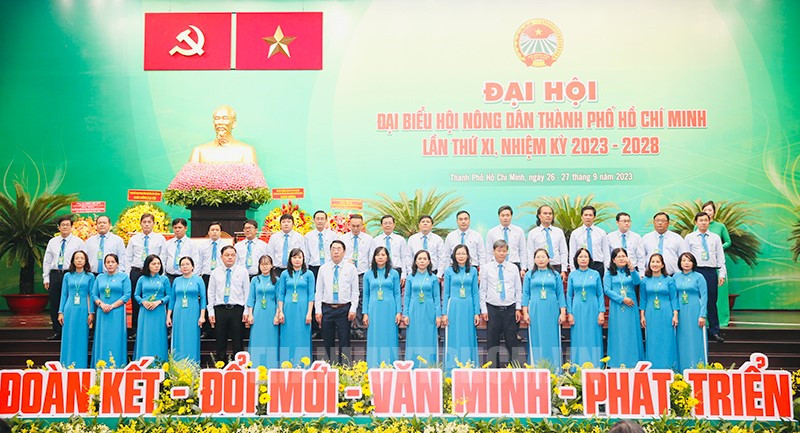 Ban Chấp hành Hội Nông dân TPHCM nhiệm kỳ 2023-2028. (Ảnh: Thành ủy TPHCM) Ban Chấp hành Hội Nông dân TPHCM nhiệm kỳ 2023-2028. (Ảnh: Thành ủy TPHCM)
