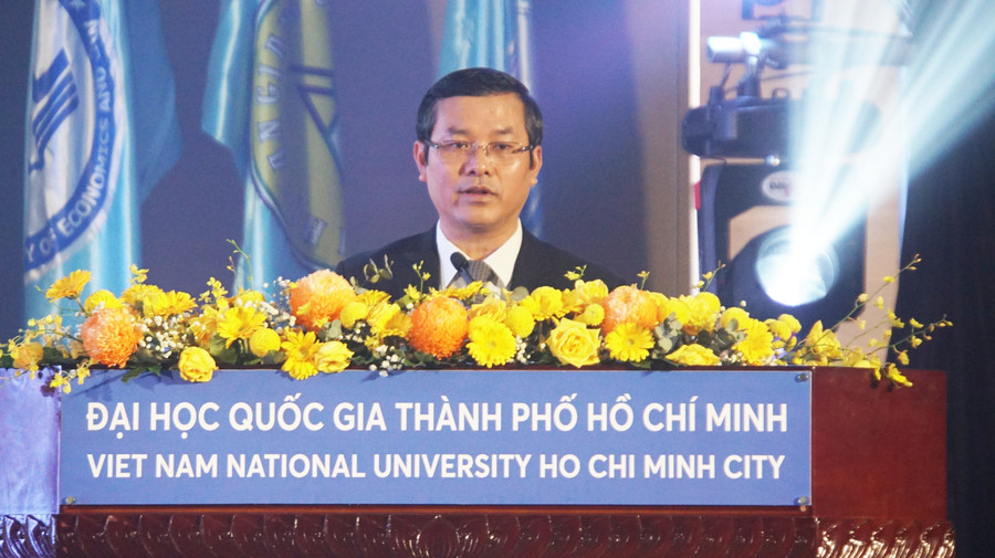 Thứ trưởng Nguyễn Văn Phúc phát biểu khai mạc vòng chung kết cuộc thi. Ảnh: Mạnh Tùng Thứ trưởng Nguyễn Văn Phúc phát biểu khai mạc vòng chung kết cuộc thi. Ảnh: Mạnh Tùng