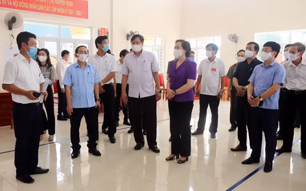 Bộ trưởng Bộ Nội vụ Phạm Thị Thanh Trà đánh giá cao công tác chuẩn bị bầu cử đại biểu Quốc hội khóa XV và đại biểu HĐND các cấp nhiệm kỳ 2021-2026 trên địa bàn thành phố Vĩnh Yên