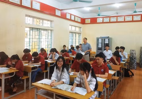 Giờ NGữ văn của học sinh Trường THPT Vĩnh Yên (Vĩnh Phúc) trước khi tạm dừng đến trường