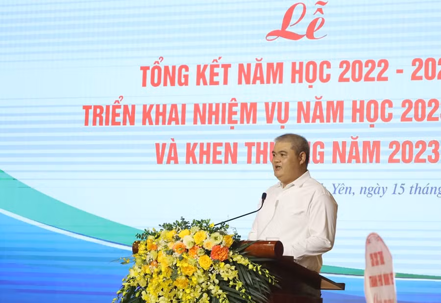 Ông Nguyễn Việt Phương, Chủ tịch UBND thành phố Vĩnh Yên phát biểu tại buổi lễ.