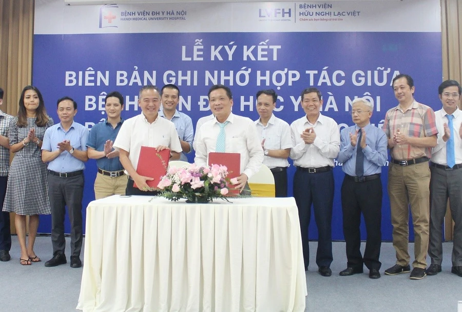 Hai đơn vị ký kết bản ghi nhớ hợp tác.