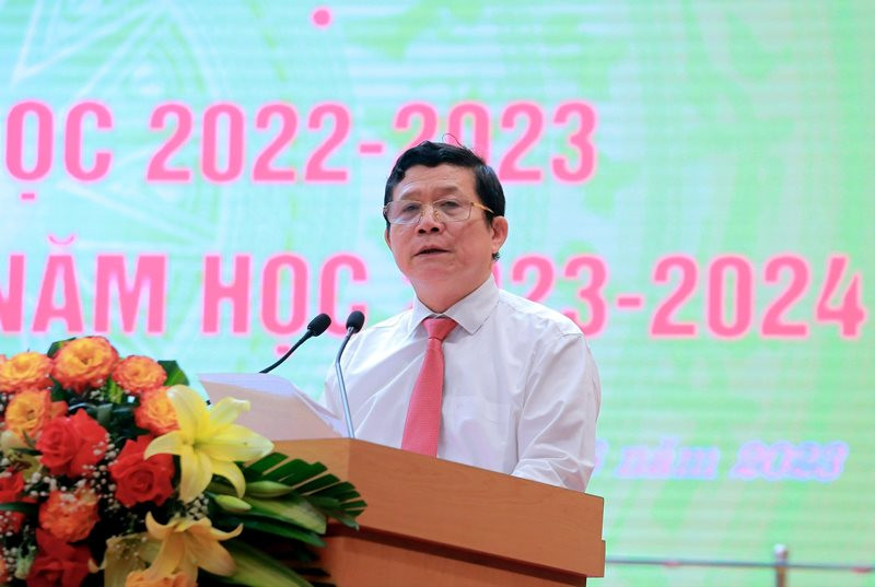 Giám đốc Sở GD&amp;ĐT Phú Thọ Nguyễn Văn Mạnh phát biểu tại hội nghị.