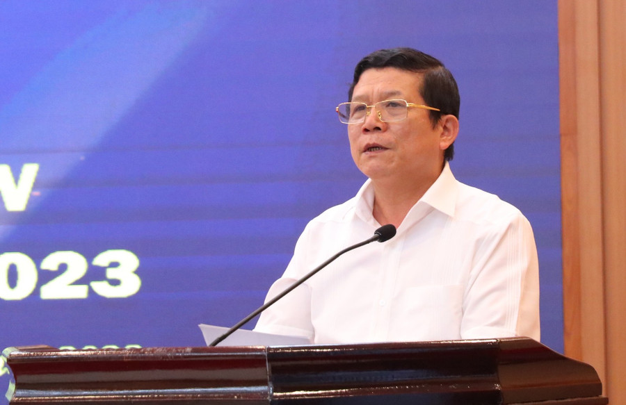 Giám đốc Sở GD&ĐT Phú Thọ phát biểu tại buổi họp báo. Giám đốc Sở GD&ĐT Phú Thọ phát biểu tại buổi họp báo.