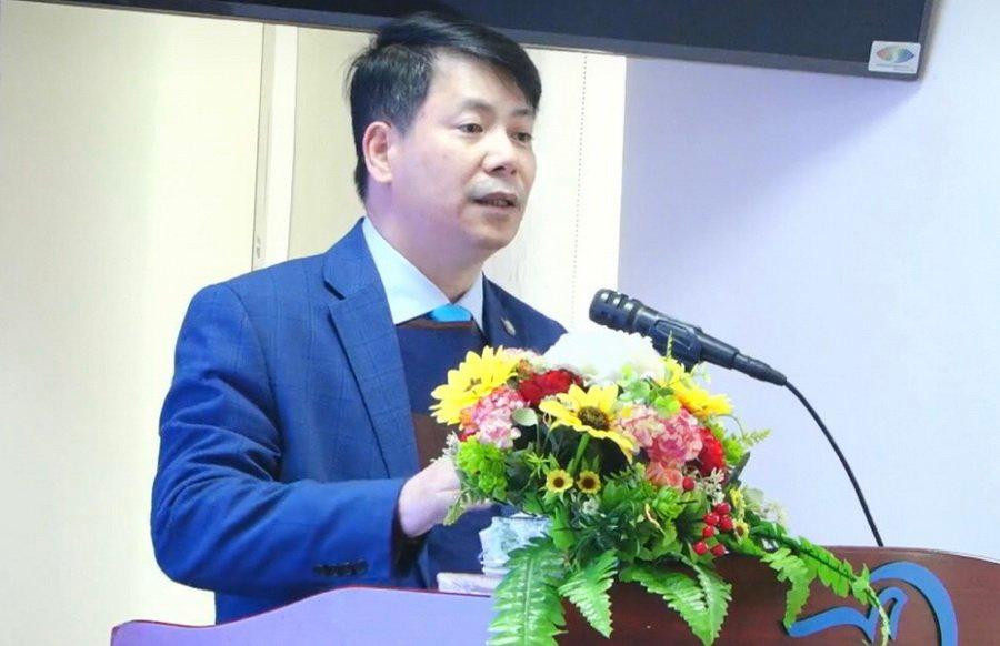 PGS.TS Trần Quang Tiến – Giám đốc Học viện Phụ nữ Việt Nam phát biểu tại hội thảo.