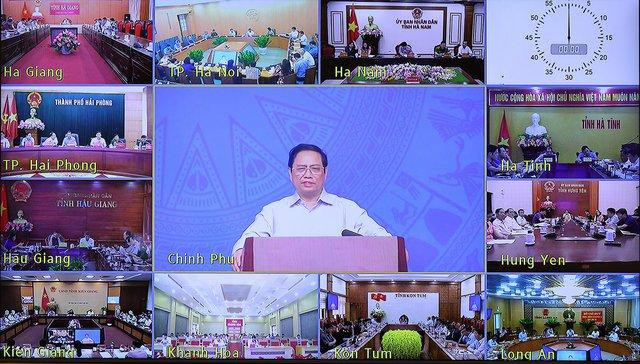 Tham dự phiên họp được kết nối tới các tỉnh, thành phố theo hình thức trực tuyến có các đồng chí Bí thư, Chủ tịch UBND các tỉnh, thành phố trực thuộc Trung ương - Ảnh: VGP/Nhật Bắc Tham dự phiên họp được kết nối tới các tỉnh, thành phố theo hình thức trực tuyến có các đồng chí Bí thư, Chủ tịch UBND các tỉnh, thành phố trực thuộc Trung ương - Ảnh: VGP/Nhật Bắc