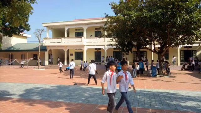 Trường THCS Ngư Lộc - nơi xảy ra sự việc.