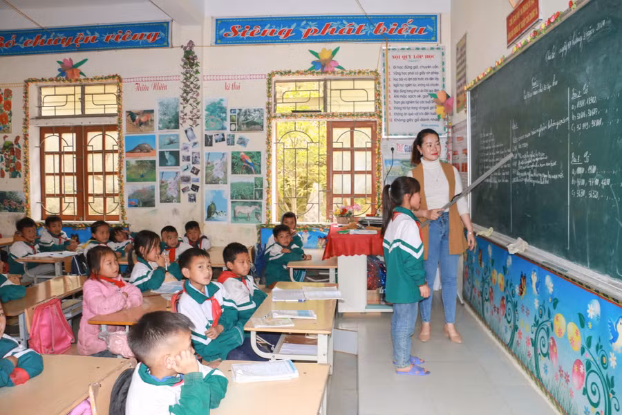 Chứng chỉ chức danh nghề nghiệp giáo viên là một tiêu chuẩn khi xét thăng hạng giáo viên.