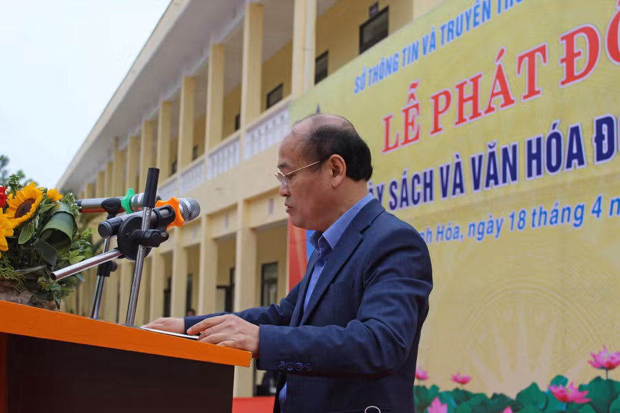 Ông Lê Văn Nam – Phó Giám đốc Sở Thông tin và Truyền thông Thanh Hóa phát biểu khai mạc chương trình.