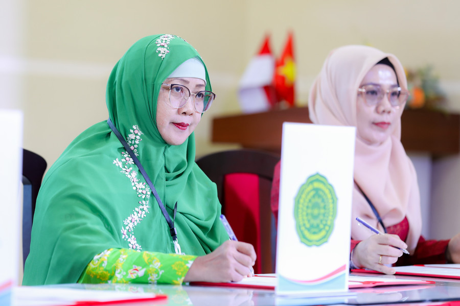 Các đại biểu đến từ các trường đối tác. Ảnh: UEF