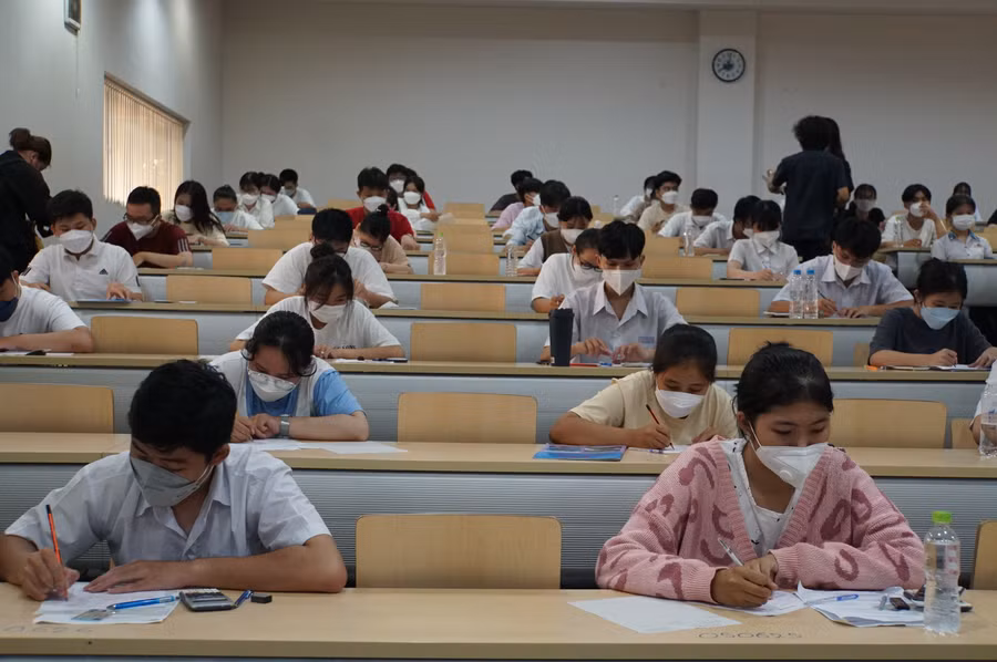 Thí sinh tham gia kỳ thi đánh giá năng lực năm 2022. Ảnh: Mạnh Tùng