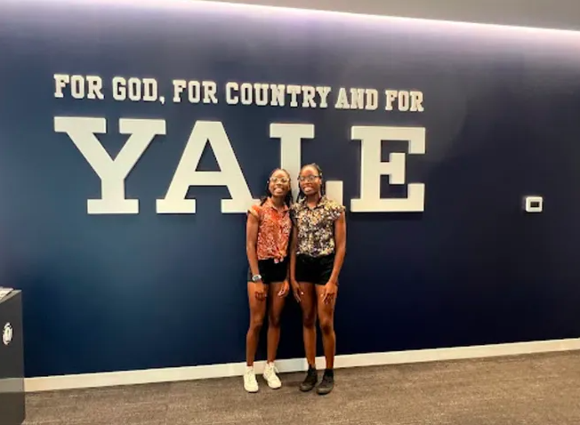 Cặp đôi sẽ theo học tại Đại học Yale sắp tới. Cặp đôi sẽ theo học tại Đại học Yale sắp tới.