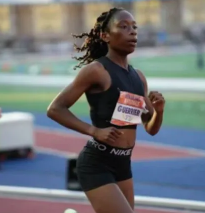 Hai chị em đều là vận động viên điền kinh, chạy việt dã và bóng chuyền. Hai chị em đều là vận động viên điền kinh, chạy việt dã và bóng chuyền.