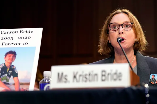 Bà Kristin Bride hiện đang là thành viên của Hội đồng truyền thông xã hội có trách nhiệm. Bà Kristin Bride hiện đang là thành viên của Hội đồng truyền thông xã hội có trách nhiệm.