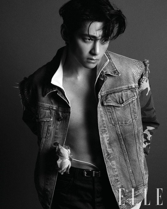 Hình ảnh mới cho thấy V đã trưởng thành rất nhiều trong những năm qua.