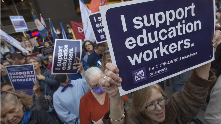 “Người lao động đã chán ngấy với việc sống với đồng lương nghèo nàn – và bị đe dọa đuổi việc chỉ vì đòi trả lương công bằng!", Max Arias, giám đốc điều hành của Local 99 cho biết trong một tuyên bố.