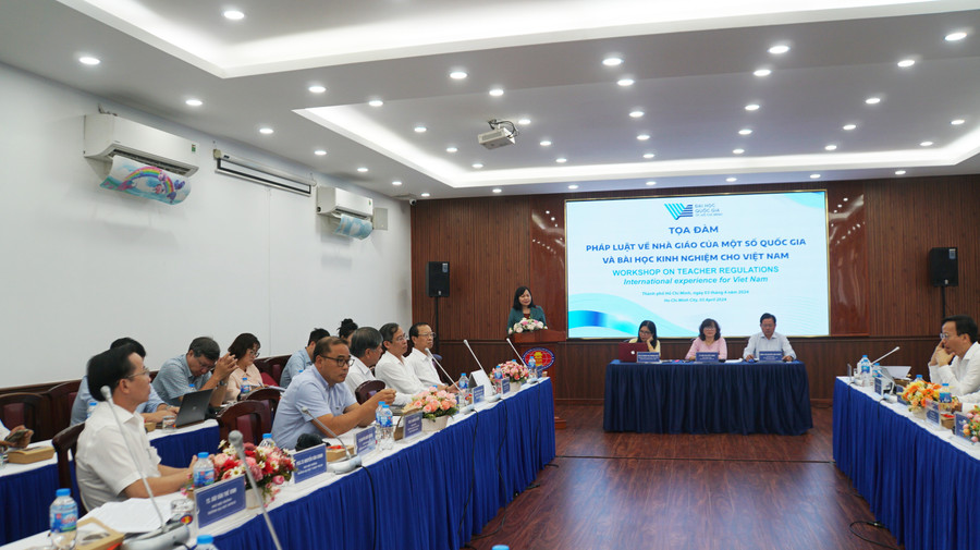 Bà Nguyễn Thị Mai Hoa, Phó Chủ nhiệm Uỷ ban Văn hoá - Giáo dục của Quốc hội phát biểu tại tọa đàm. Ảnh: Mạnh Tùng Bà Nguyễn Thị Mai Hoa, Phó Chủ nhiệm Uỷ ban Văn hoá - Giáo dục của Quốc hội phát biểu tại tọa đàm. Ảnh: Mạnh Tùng