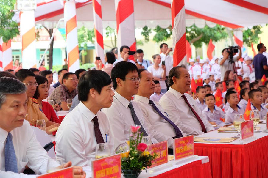 Đại biểu dự lễ khai giảng