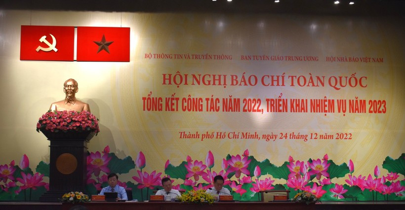 Ông Nguyễn Trọng Nghĩa, Trưởng Ban Tuyên giáo Trung ương chủ trì hội nghị.