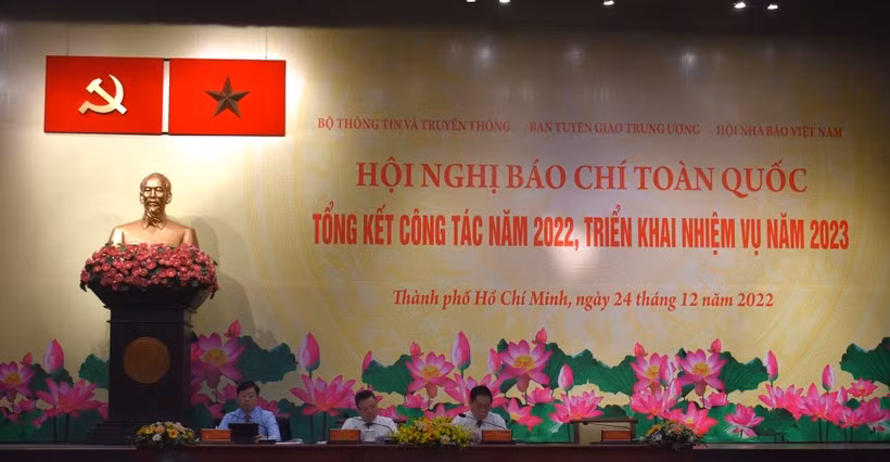 Ông Nguyễn Trọng Nghĩa, Trưởng Ban Tuyên giáo Trung ương chủ trì hội nghị.