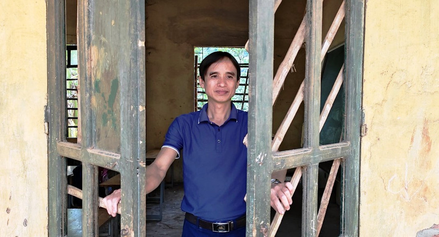 Cửa chính của phòng học. Ảnh: Thế Lượng. Cửa chính của phòng học. Ảnh: Thế Lượng.