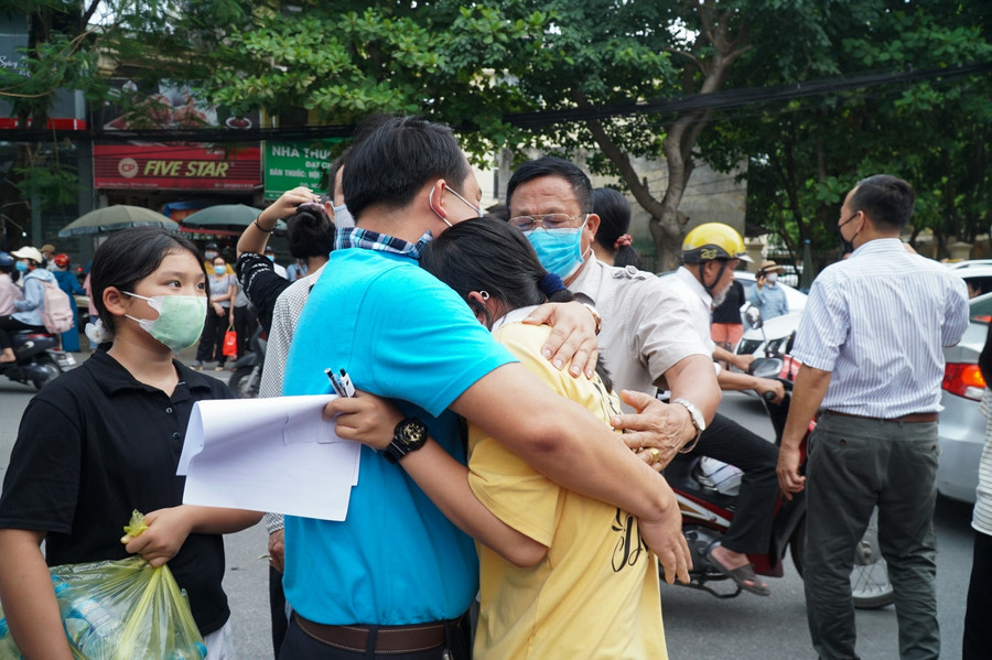 Dù kết quả thế nào, con cũng đã nỗ lực hết mình và trở về với vòng tay người thân.