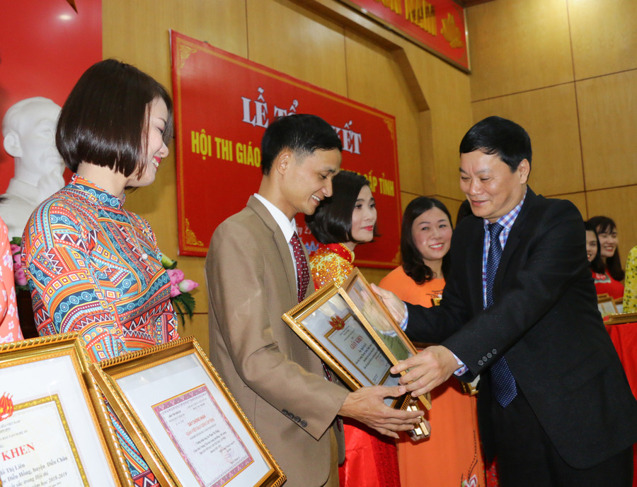 Có 333 giáo viên đạt danh hiệu GV giỏi tỉnh bậc tiểu học