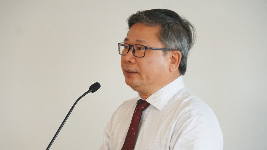 Ông Hà Thúc Viên phát biểu khi nhận nhiệm vụ phụ trách Trường Đại học Việt Đức. Ảnh: Mạnh Tùng