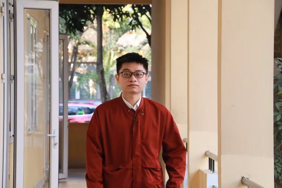 Bùi Minh Vũ - là 1 trong những cá nhân xuất sắc được công nhận Sinh viên 5 tốt tỉnh Nghệ An năm 2021.