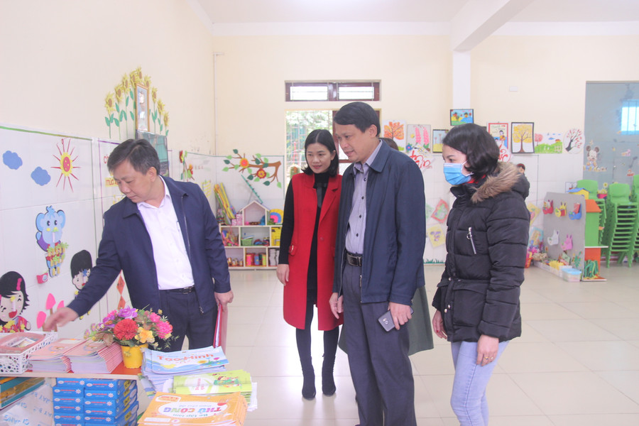 Đoàn kiểm tra Sở GD&ĐT kiểm tra đột xuất các trường học về công tác phòng dịch bệnh do virus Corona chủng mới