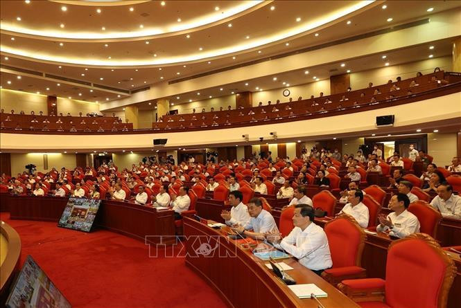 Các đồng chí lãnh đạo Đảng, Nhà nước và các đại biểu dự hội nghị. Ảnh: Trí Dũng/TTXVN