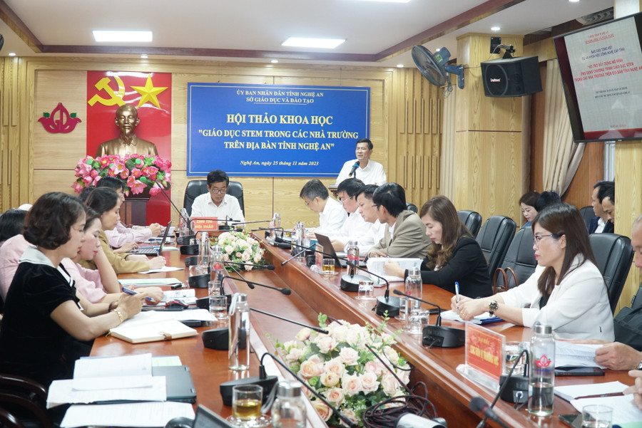 Hội thảo khoa học về Giáo dục STEM trong các nhà trường trên địa bàn tỉnh Nghệ An. Ảnh: Hồ Lài Hội thảo khoa học về Giáo dục STEM trong các nhà trường trên địa bàn tỉnh Nghệ An. Ảnh: Hồ Lài