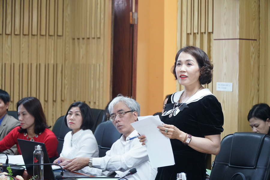 Cô Trần Linh Đa - Hiệu trưởng Trường Tiểu học Nhân Thành (huyện Yên Thành, Nghệ An) - một trong 12 đơn vị thí điểm dự án chia sẻ kinh nghiệm tổ chức dạy học STEM. Ảnh: Hồ Lài Cô Trần Linh Đa - Hiệu trưởng Trường Tiểu học Nhân Thành (huyện Yên Thành, Nghệ An) - một trong 12 đơn vị thí điểm dự án chia sẻ kinh nghiệm tổ chức dạy học STEM. Ảnh: Hồ Lài