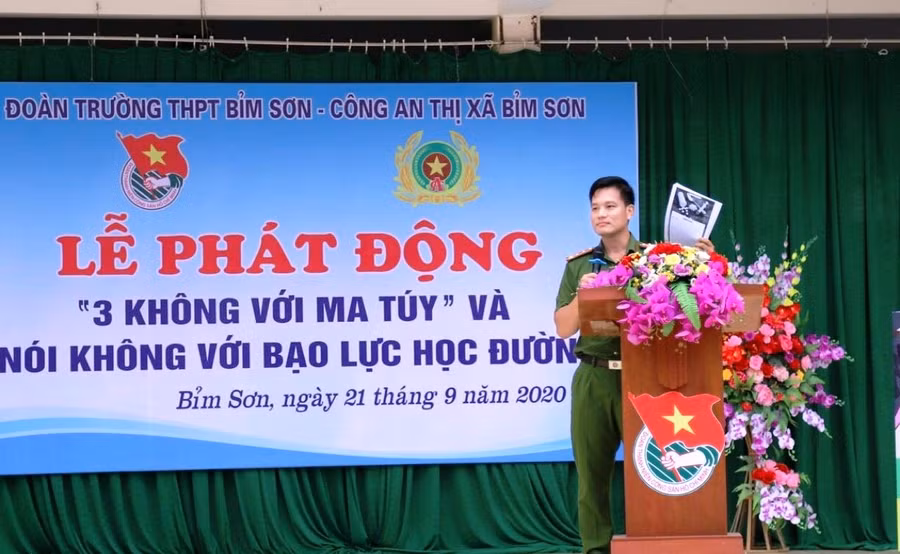 Khi dịch bệnh Covid-19 chưa xảy ra, Trường THPT Bỉm Sơn thường xuyên có các buổi tuyên truyền giáo dục kỹ năng sống cho học sinh.