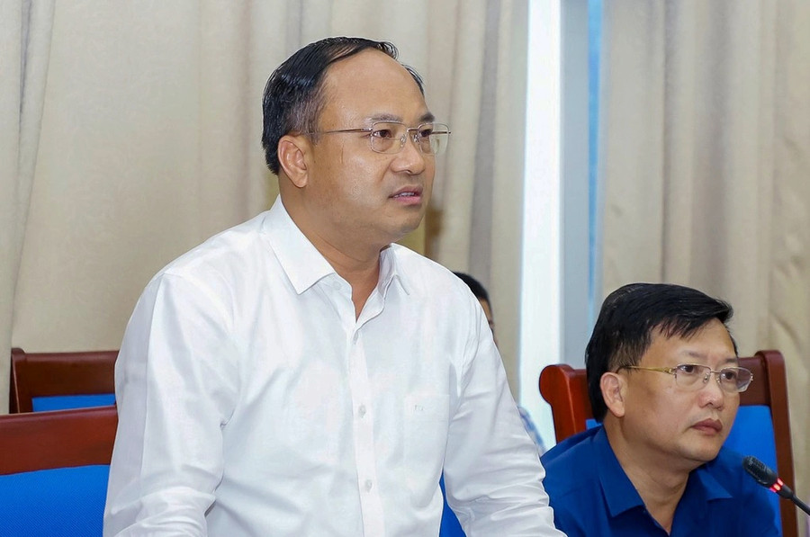 Ông Nguyễn Viết Hưng - Giám đốc Sở Nội vụ tỉnh Nghệ An cho rằng sau khi phân bổ chỉ tiêu, nhiều địa phương chậm tổ chức tuyển dụng giáo viên. Ảnh: B.P. Ông Nguyễn Viết Hưng - Giám đốc Sở Nội vụ tỉnh Nghệ An cho rằng sau khi phân bổ chỉ tiêu, nhiều địa phương chậm tổ chức tuyển dụng giáo viên. Ảnh: B.P.