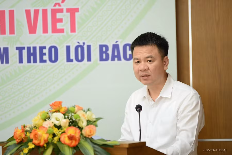 Nhà báo Triệu Ngọc Lâm - Tổng Biên tập Báo Giáo dục và Thời đại phát biểu tại buổi Lễ