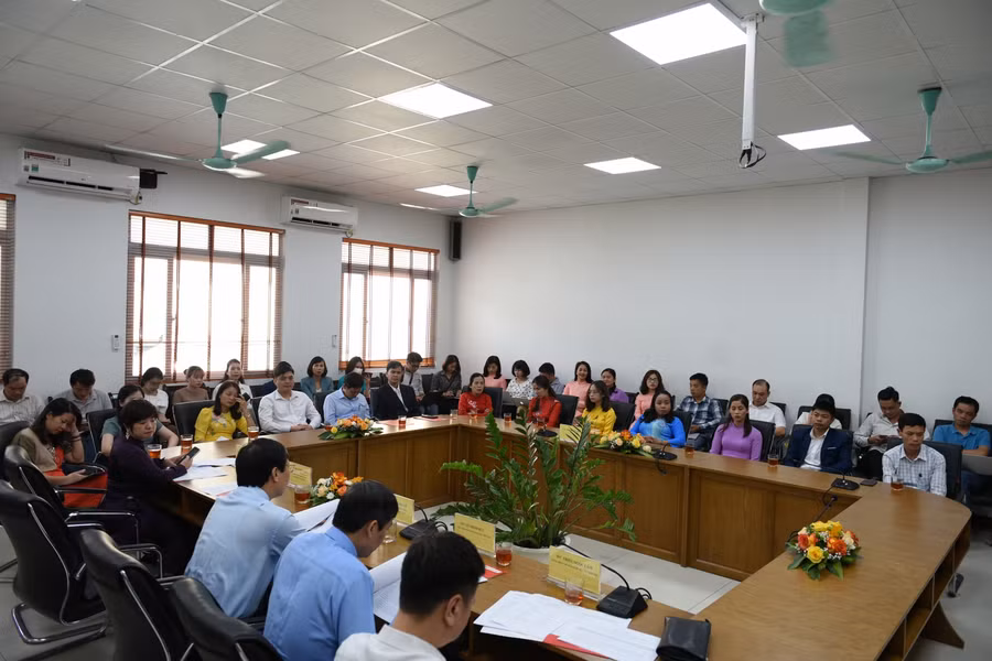 Trao giải Cuộc thi viết “Những tấm gương tâm huyết, sáng tạo học và làm theo lời Bác” lần thứ IV ảnh 1