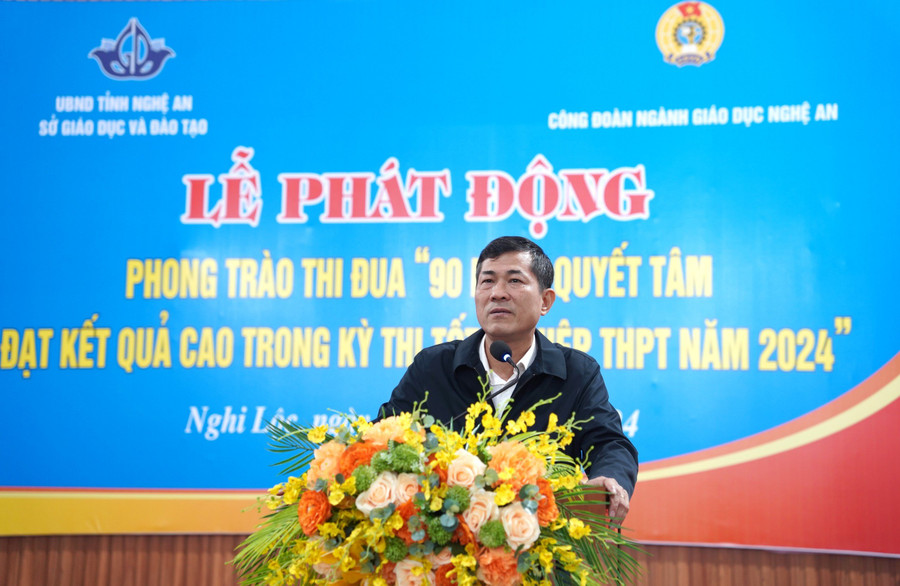 Ông Thái Văn Thành - Giám đốc Sở GD&ĐT Nghệ An phát biểu tại lễ phát động. Ảnh: Hồ Lài Ông Thái Văn Thành - Giám đốc Sở GD&ĐT Nghệ An phát biểu tại lễ phát động. Ảnh: Hồ Lài