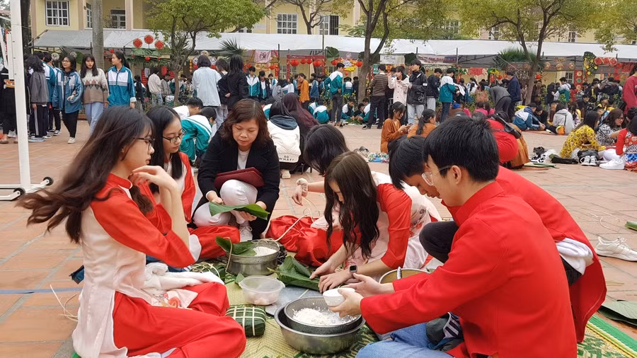 Ngày hội thu hút gần 2.000 học sinh tham gia.