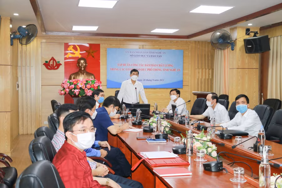 Sở GD&amp;ĐT Nghệ An tổ chức tập huấn đảm bảo chất lượng trong các cơ sở giáo dục phổ thông.