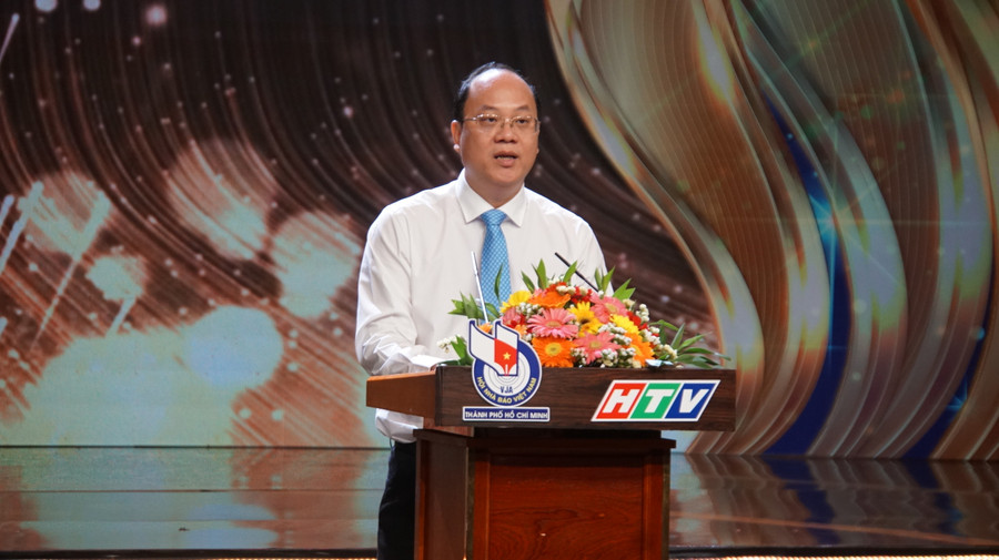 Ông Nguyễn Hồ Hải, Phó Bí thư Thường trực Thành ủy TPHCM phát biểu tại buổi lễ. (Ảnh: Mạnh Tùng) Ông Nguyễn Hồ Hải, Phó Bí thư Thường trực Thành ủy TPHCM phát biểu tại buổi lễ. (Ảnh: Mạnh Tùng)