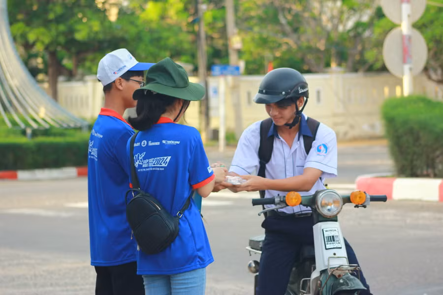 Thí sinh tại điểm thi Trường THPT Ngô Quyền, huyện đảo Phú Quý. (Ảnh: NTCC).