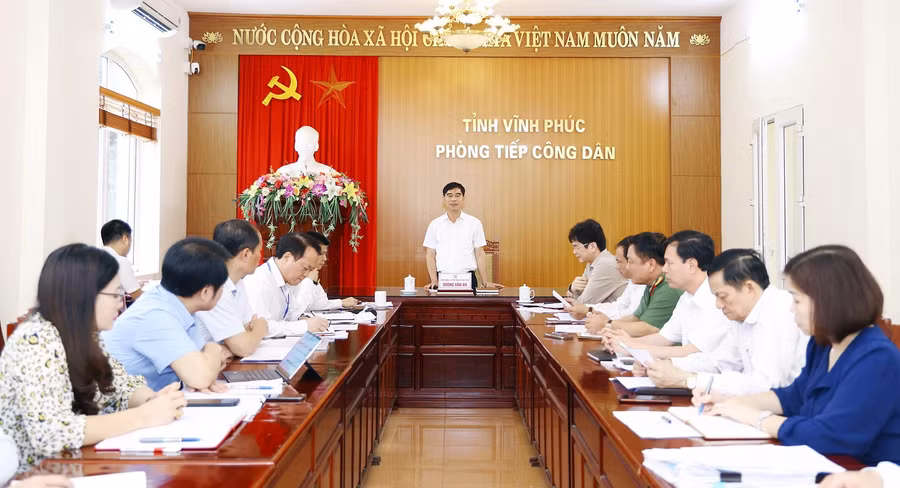 Ông Dương Văn An trong buổi tiếp công dân đầu tiên trên cương vị Bí thư Tỉnh ủy Vĩnh Phúc.